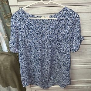 Le lis pull on blouse, Sz M, ruched short sleeves, cobalt